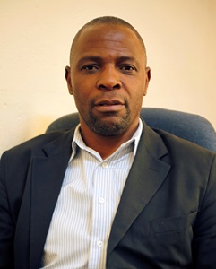 Dean : Dr B Nyamunda 